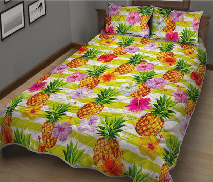 Yellow Striped Pineapple Pattern Print Quilt Bed Set