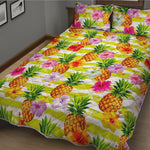 Yellow Striped Pineapple Pattern Print Quilt Bed Set