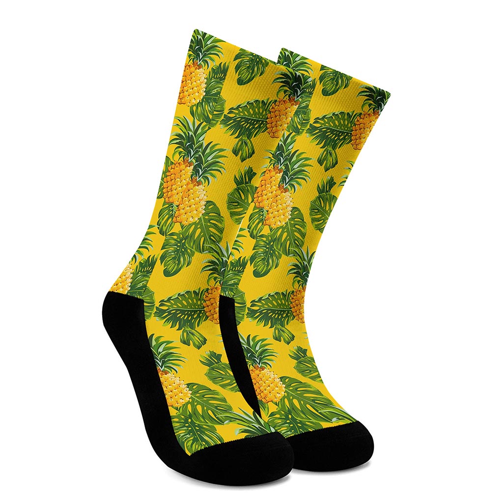 Yellow Tropical Pineapple Pattern Print Crew Socks