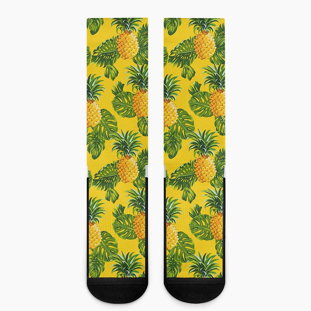 Yellow Tropical Pineapple Pattern Print Crew Socks