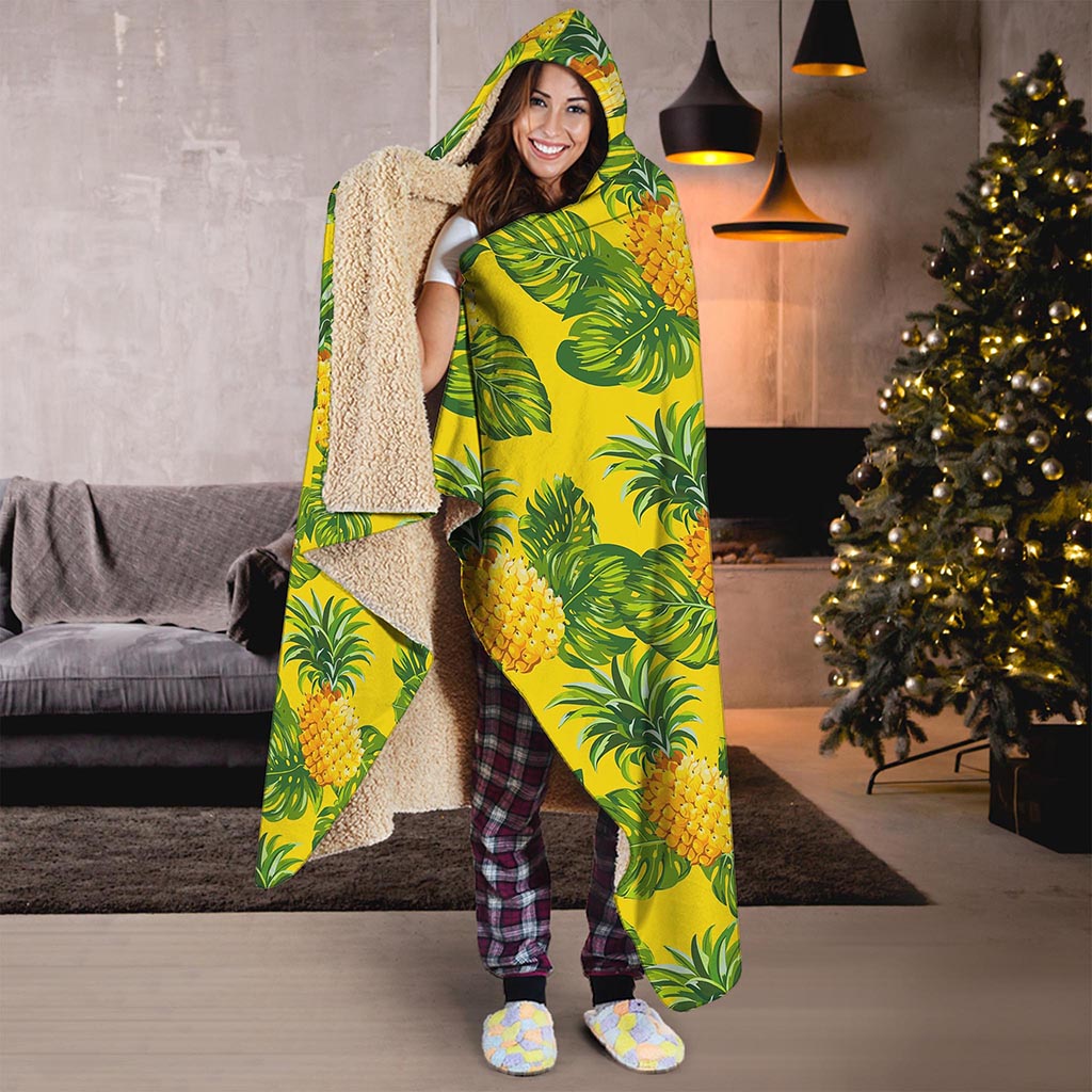 Yellow Tropical Pineapple Pattern Print Hooded Blanket