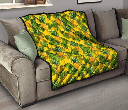 Yellow Tropical Pineapple Pattern Print Quilt