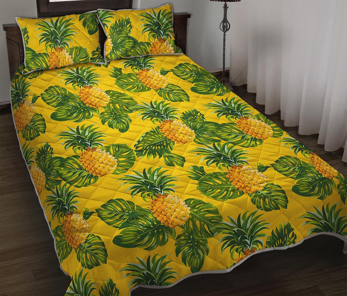 Yellow Tropical Pineapple Pattern Print Quilt Bed Set