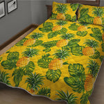 Yellow Tropical Pineapple Pattern Print Quilt Bed Set