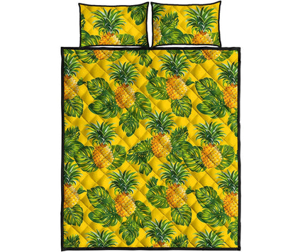 Yellow Tropical Pineapple Pattern Print Quilt Bed Set