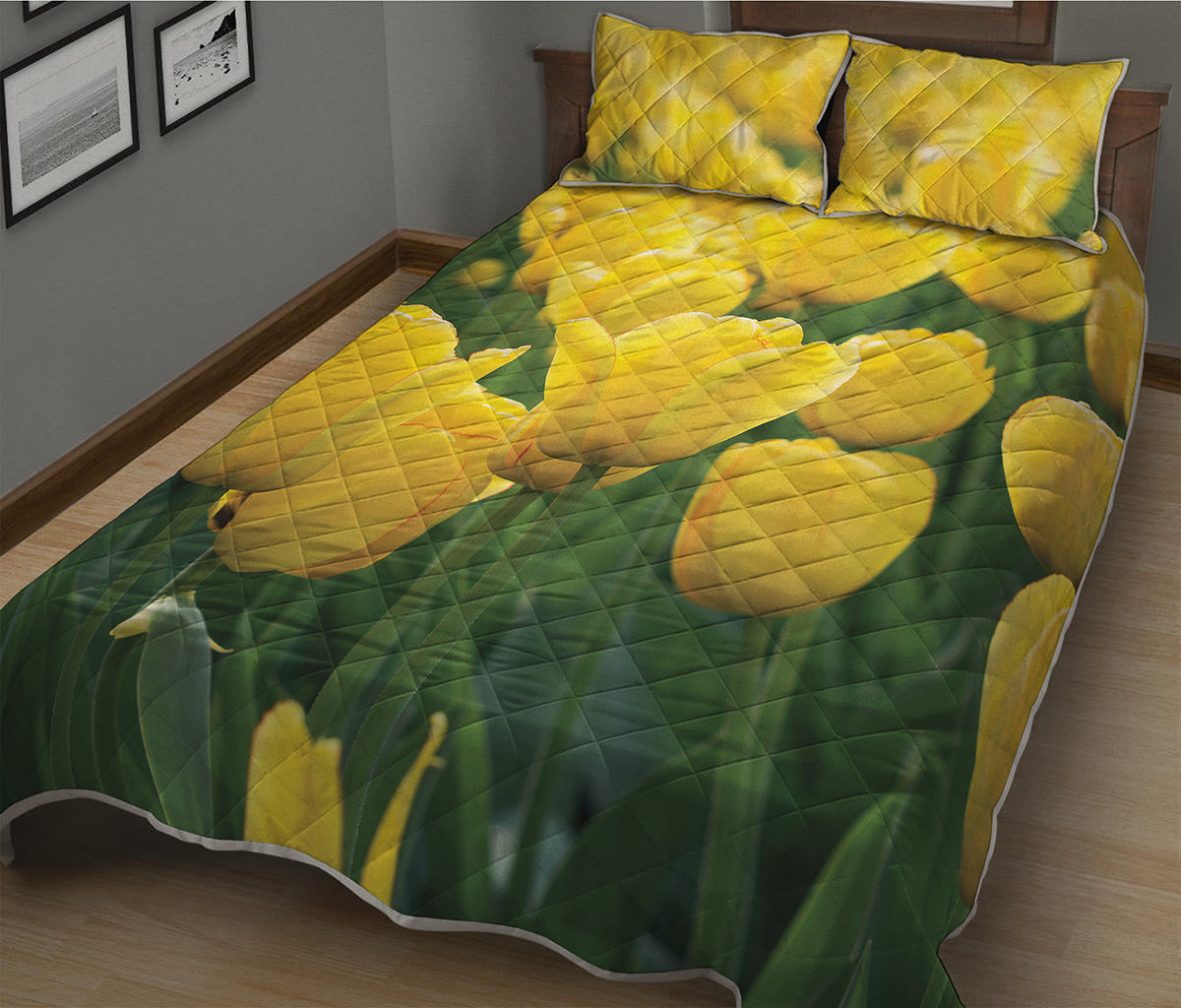 Yellow Tulip Print Quilt Bed Set