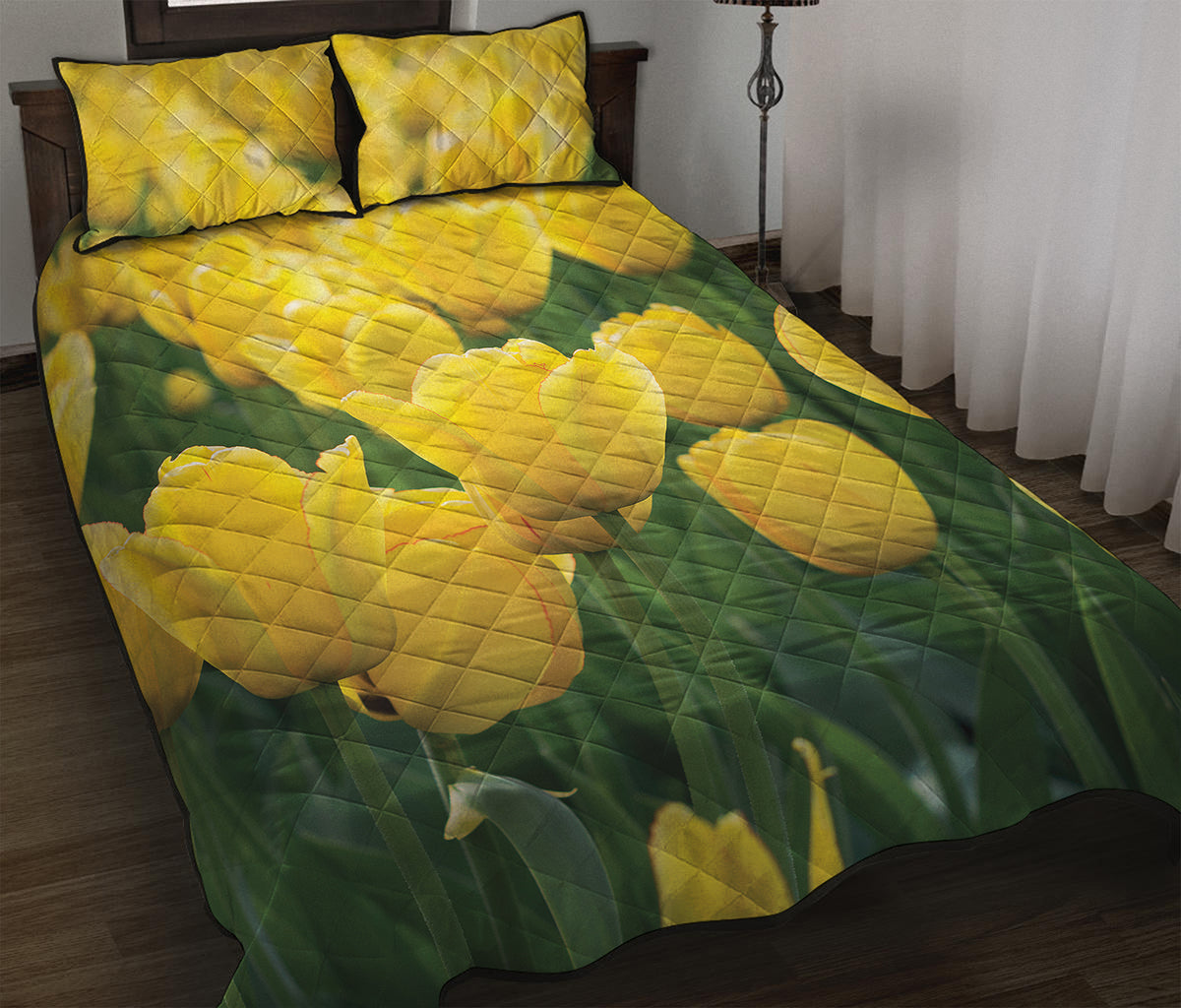 Yellow Tulip Print Quilt Bed Set