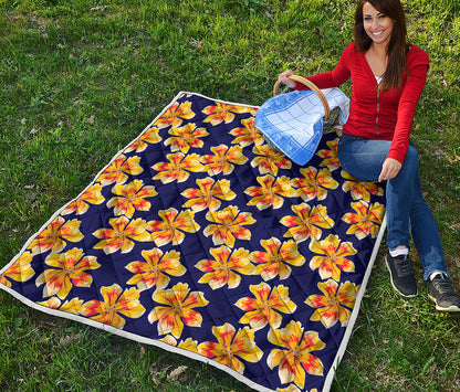 Yellow Watercolor Lily Pattern Print Quilt
