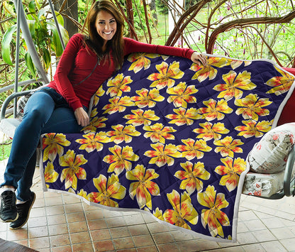 Yellow Watercolor Lily Pattern Print Quilt