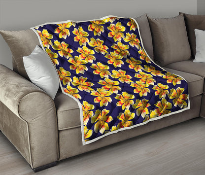 Yellow Watercolor Lily Pattern Print Quilt