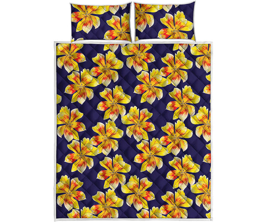 Yellow Watercolor Lily Pattern Print Quilt Bed Set