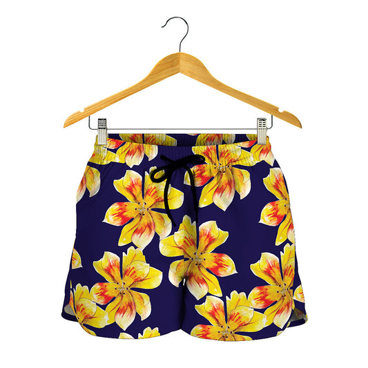 Yellow Watercolor Lily Pattern Print Women's Shorts