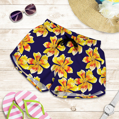 Yellow Watercolor Lily Pattern Print Women's Shorts