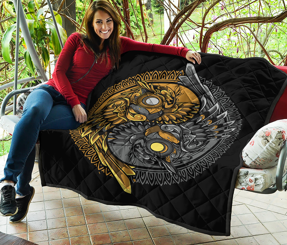 Yin Yang Owl Print Quilt