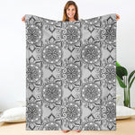 Zentangle Floral Pattern Print Blanket