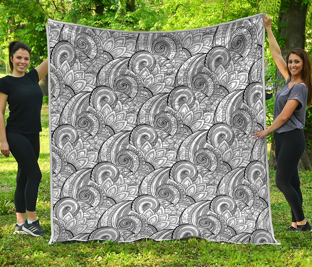 Zentangle Flower Pattern Print Quilt
