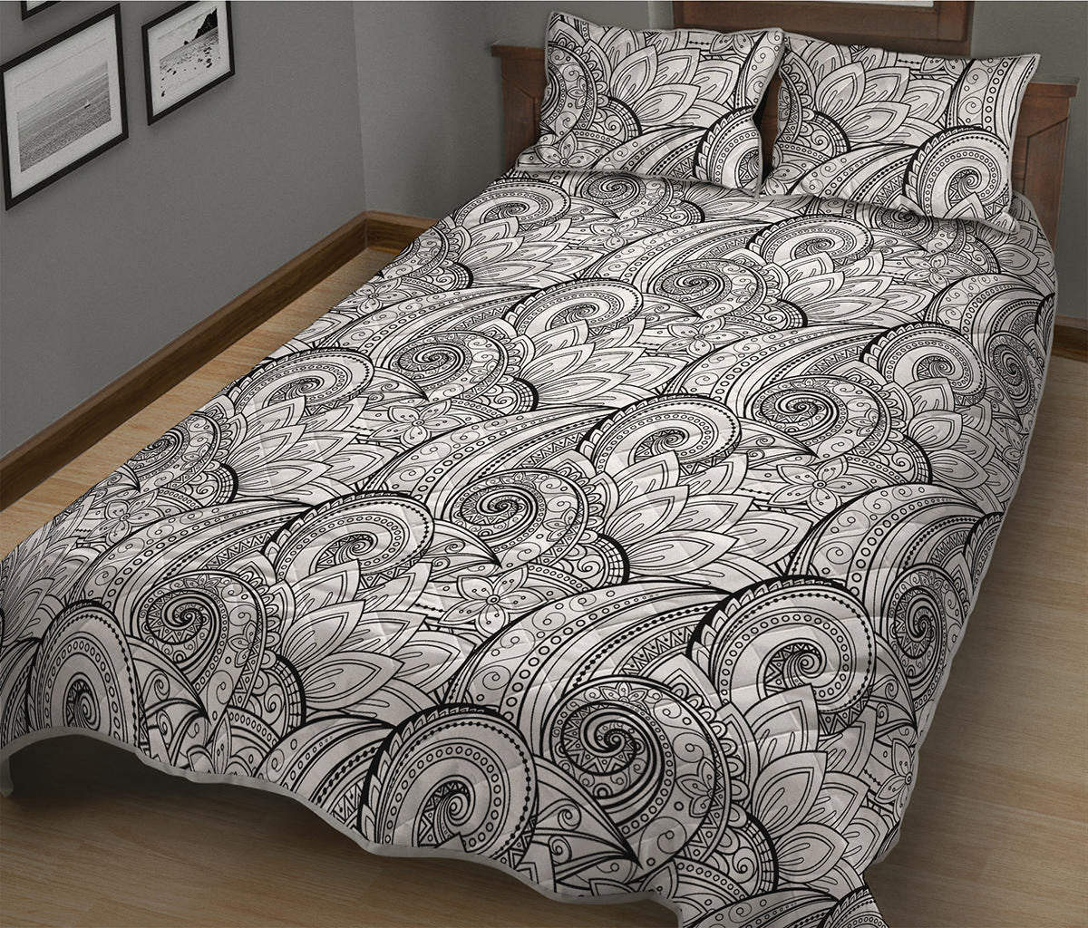 Zentangle Flower Pattern Print Quilt Bed Set