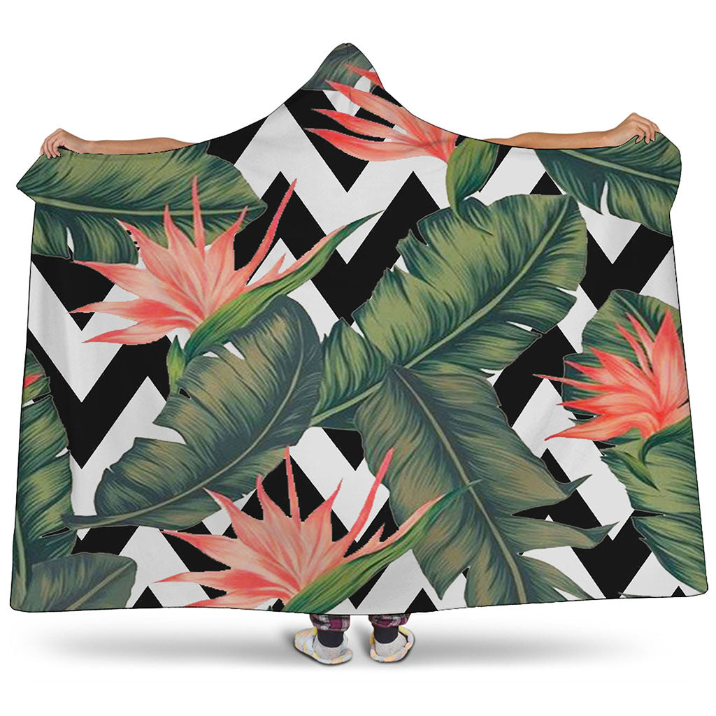 Zig Zag Tropical Pattern Print Hooded Blanket