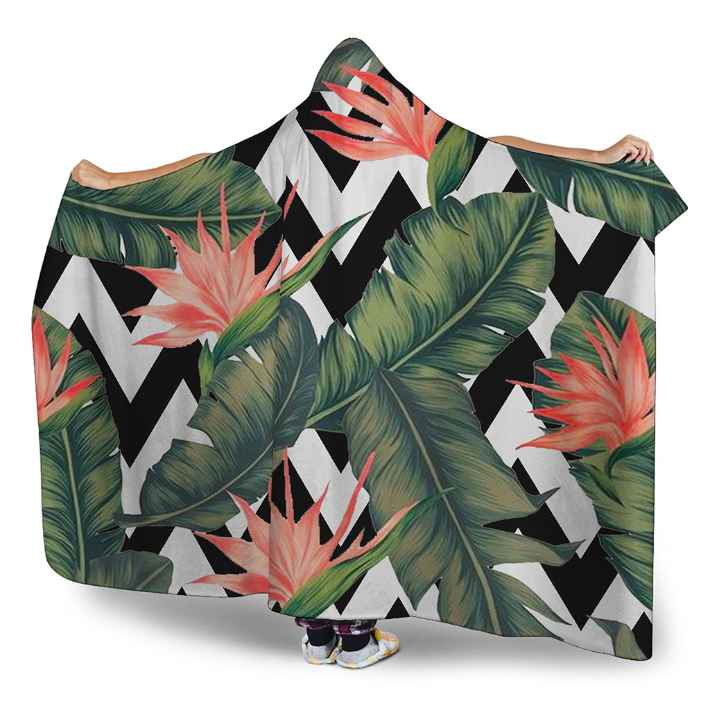 Zig Zag Tropical Pattern Print Hooded Blanket