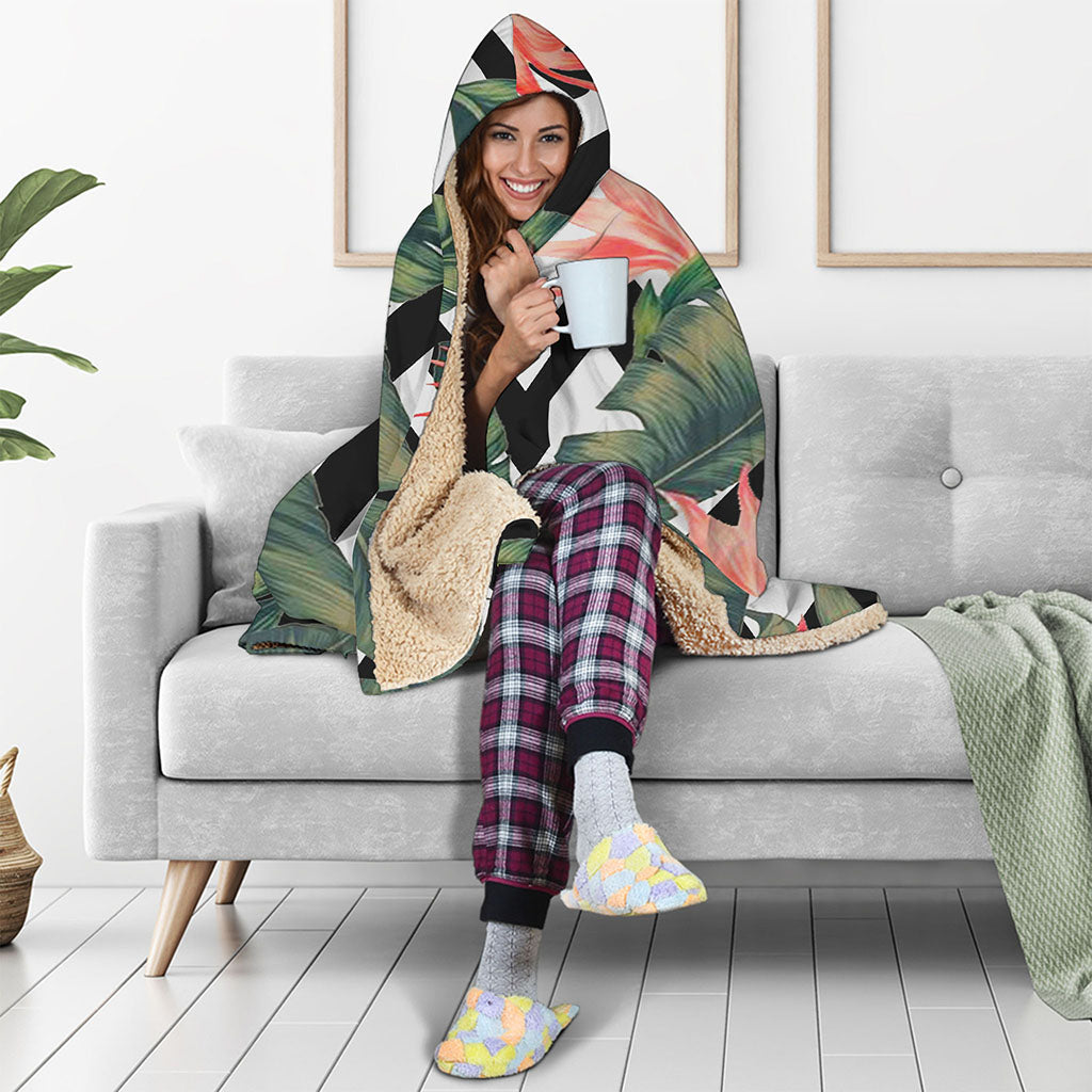 Zig Zag Tropical Pattern Print Hooded Blanket