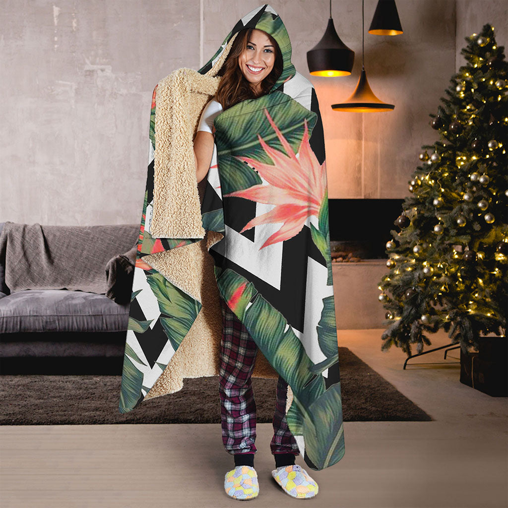 Zig Zag Tropical Pattern Print Hooded Blanket