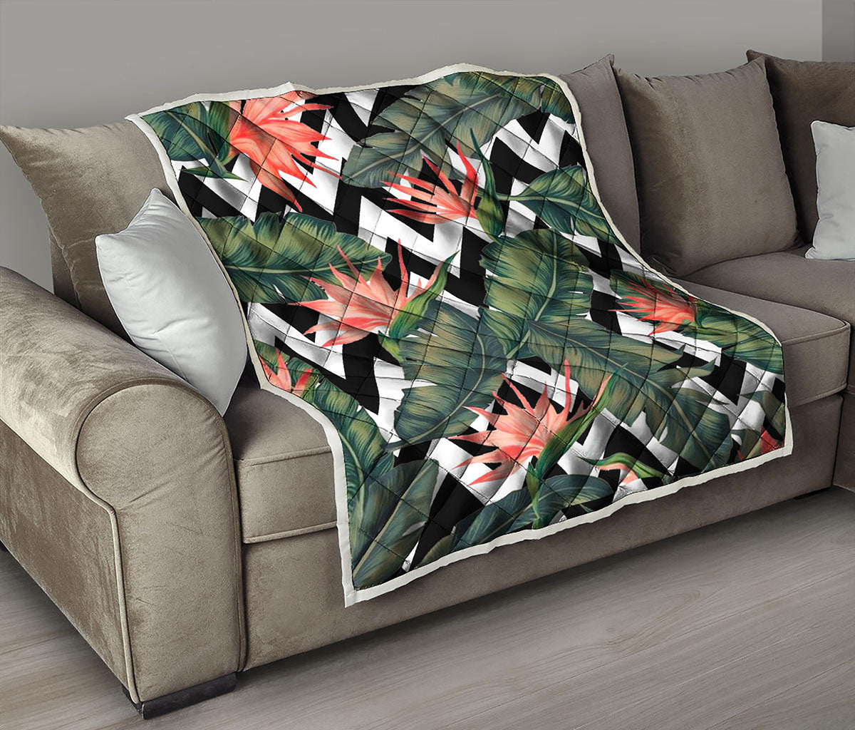 Zig Zag Tropical Pattern Print Quilt