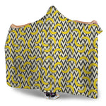 Zigzag Banana Pattern Print Hooded Blanket