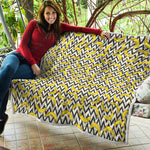 Zigzag Banana Pattern Print Quilt