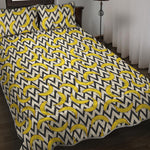 Zigzag Banana Pattern Print Quilt Bed Set