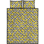 Zigzag Banana Pattern Print Quilt Bed Set