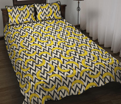 Zigzag Banana Pattern Print Quilt Bed Set