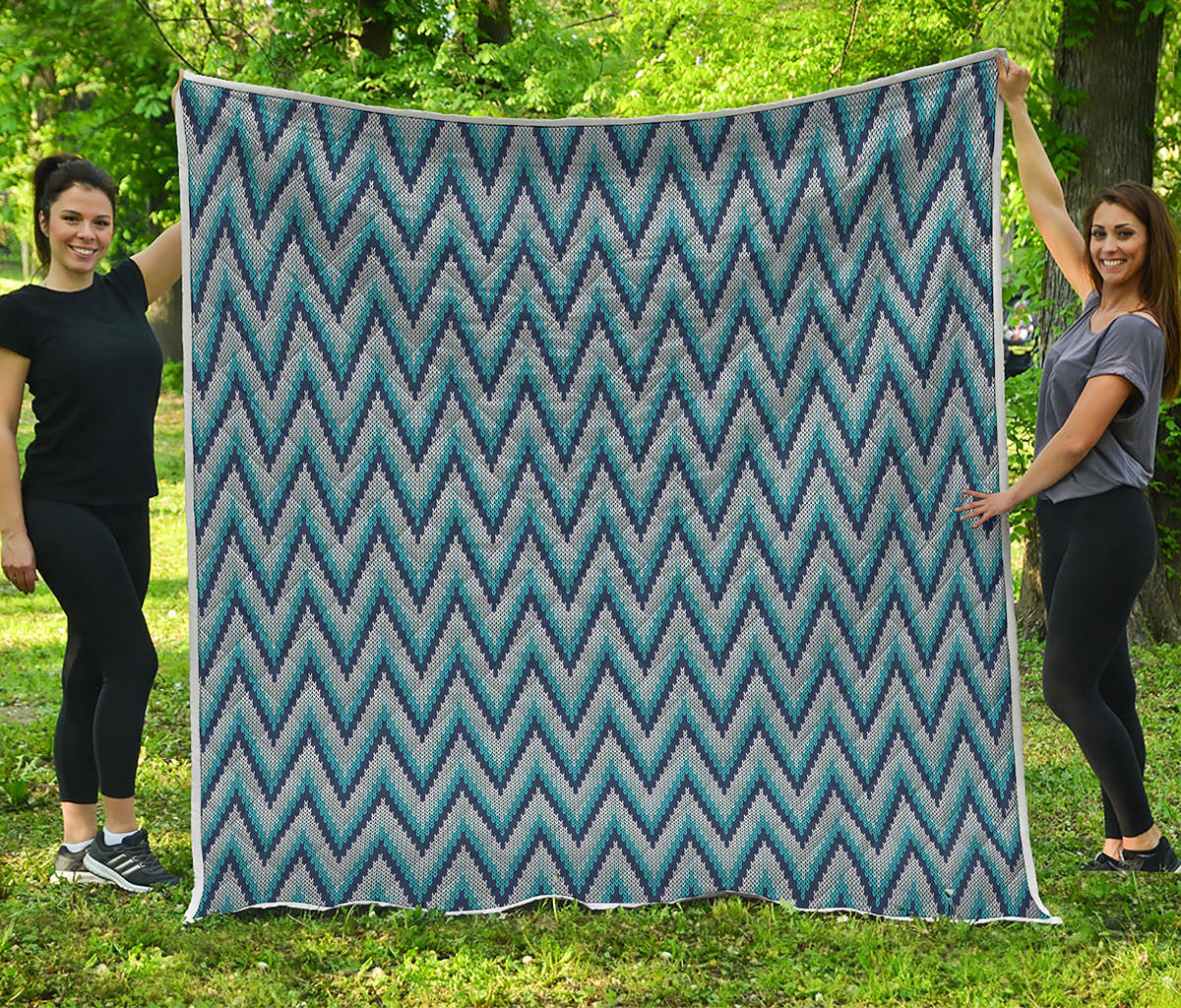 Zigzag Knitted Pattern Print Quilt