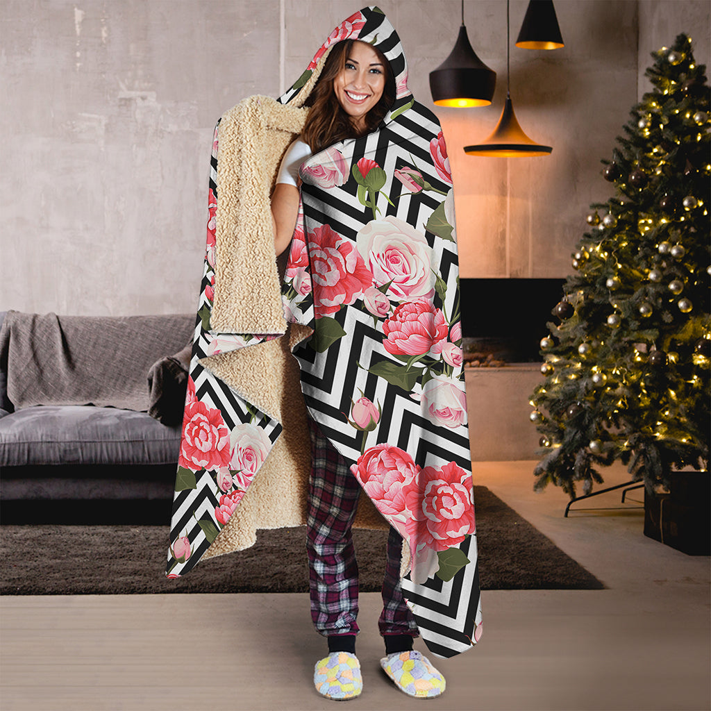 Zigzag Peony And Rose Pattern Print Hooded Blanket