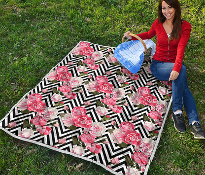 Zigzag Peony And Rose Pattern Print Quilt
