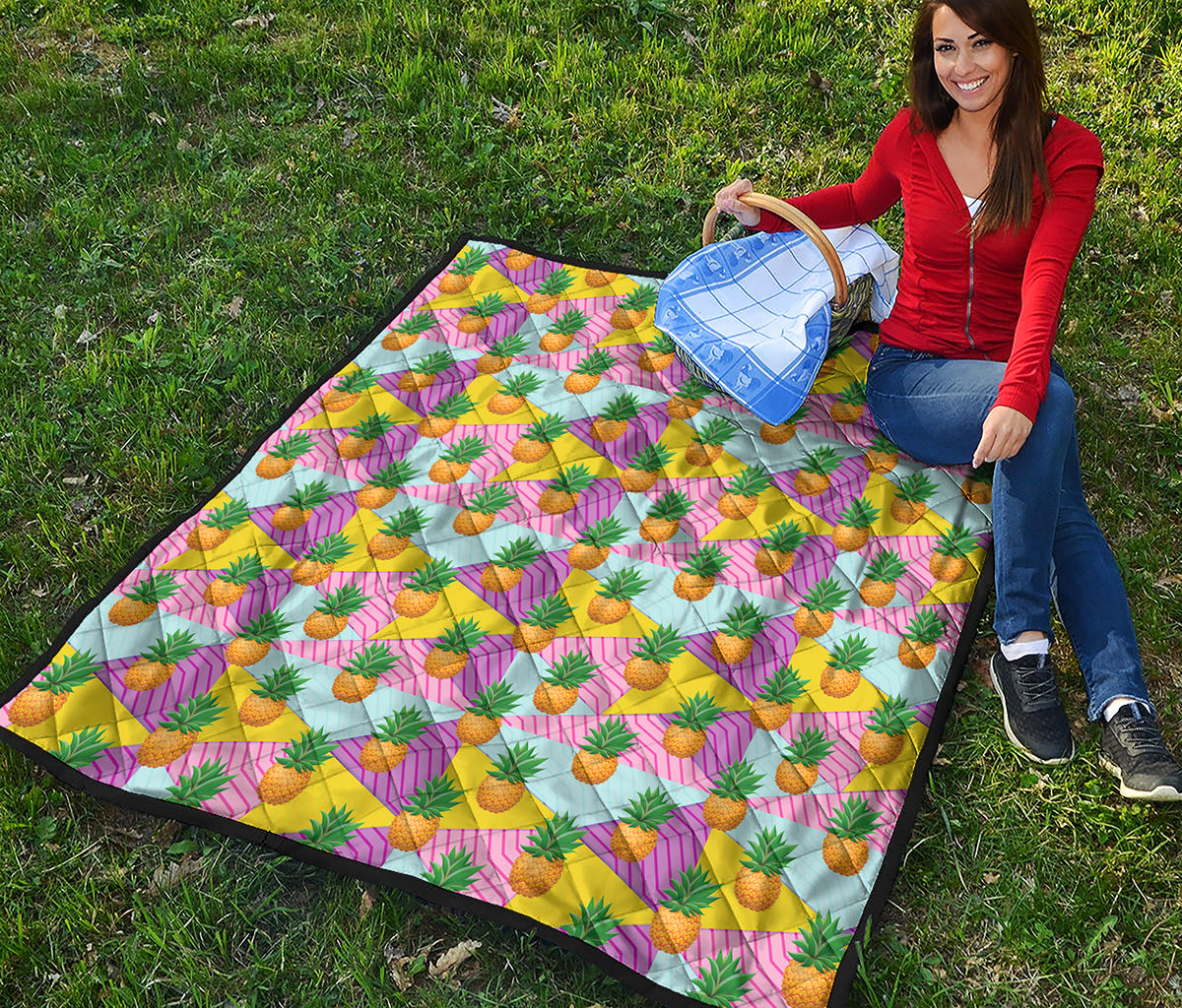 Zigzag Pineapple Pattern Print Quilt