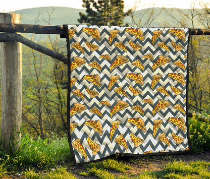 Zigzag Pizza Pattern Print Quilt