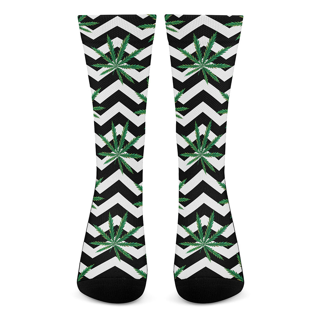 Zigzag Weed Pattern Print Crew Socks