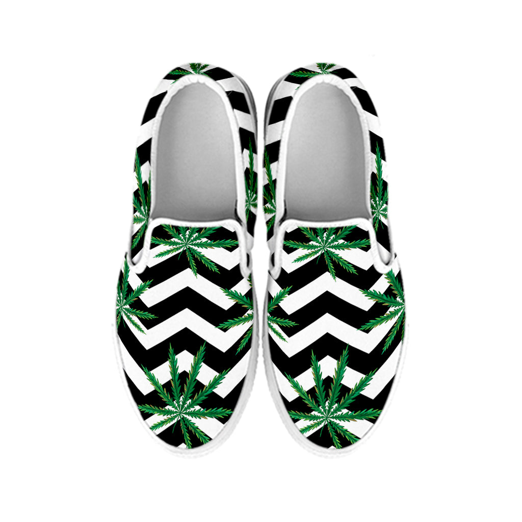 Zigzag Weed Pattern Print White Slip On Shoes