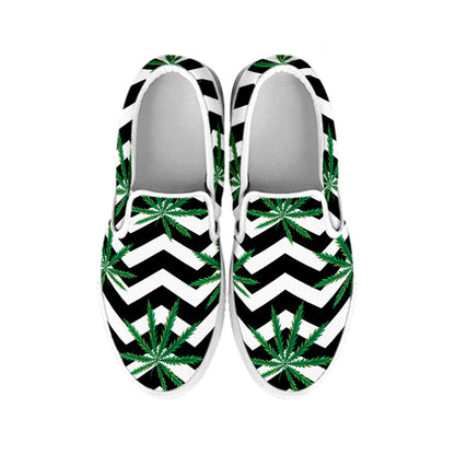 Zigzag Weed Pattern Print White Slip On Shoes