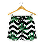 Zigzag Weed Pattern Print Women's Shorts