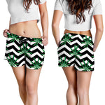 Zigzag Weed Pattern Print Women's Shorts