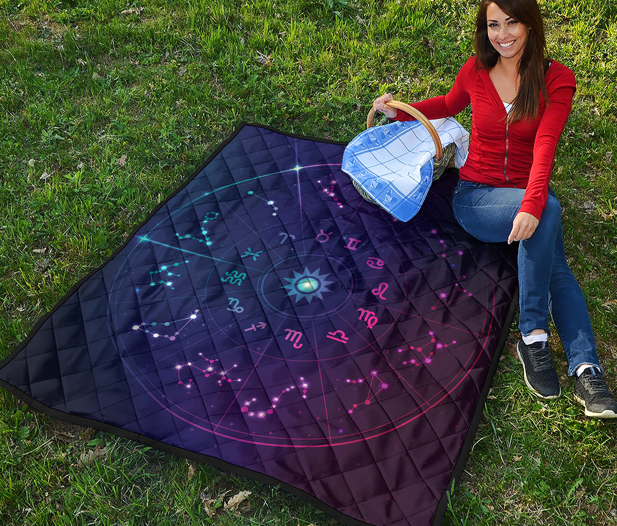 Zodiac Symbols Wheel Print Quilt